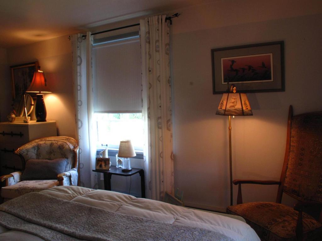 Omstead'S On Erie B&B Wheatley Szoba fotó