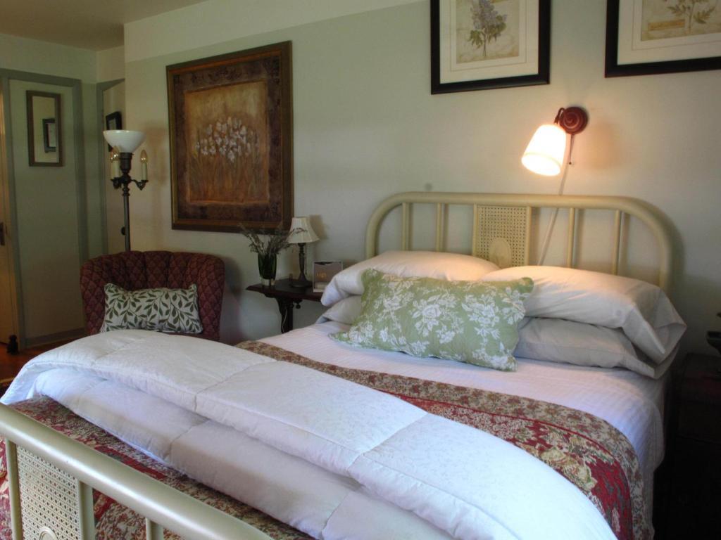 Omstead'S On Erie B&B Wheatley Szoba fotó