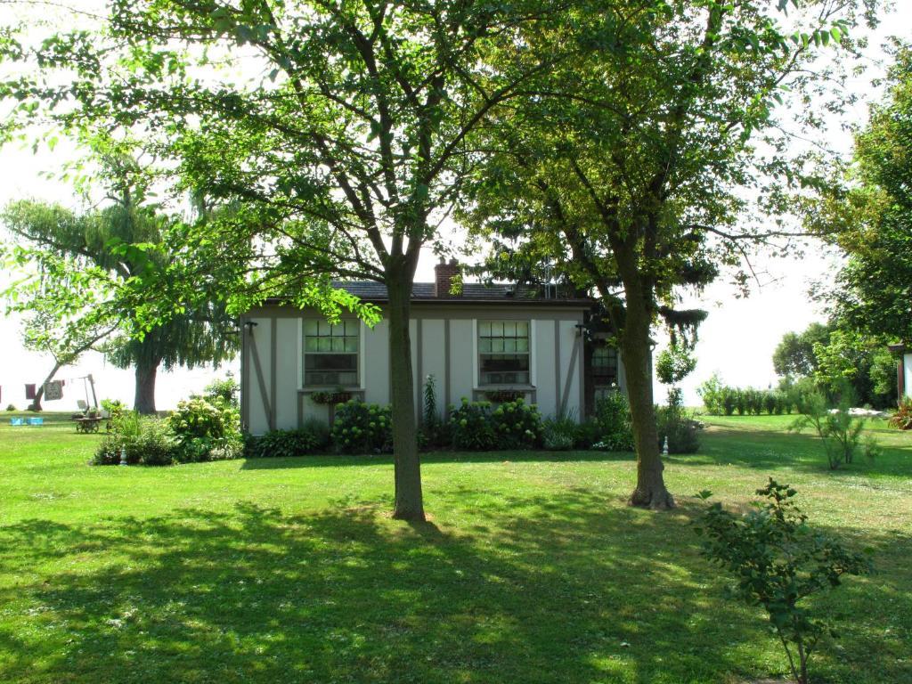 Omstead'S On Erie B&B Wheatley Kültér fotó