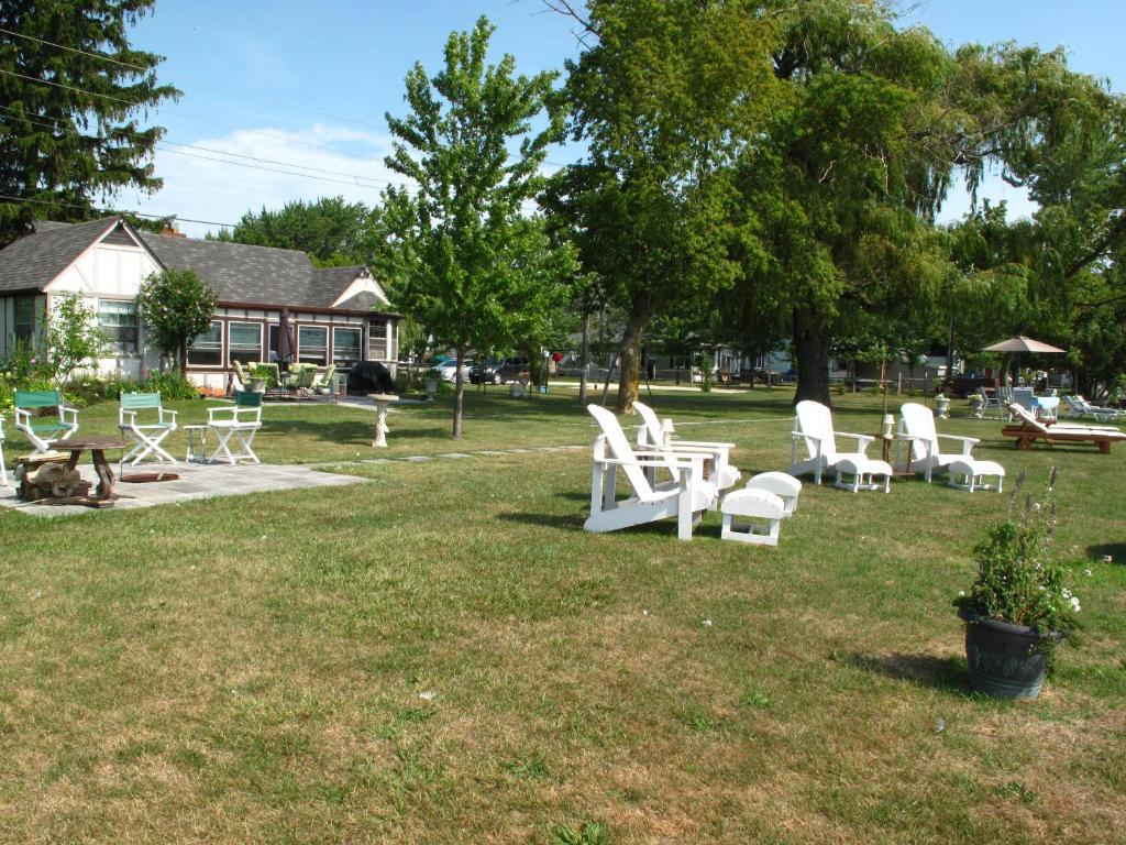 Omstead'S On Erie B&B Wheatley Kültér fotó
